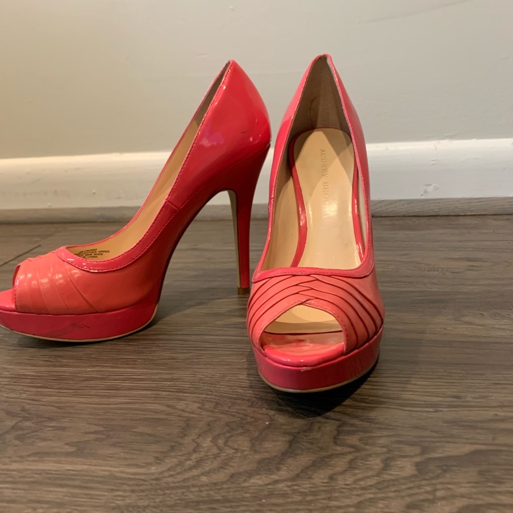 👠 AUDREY BROOKE HOT PINK SEXY HEELS 🔥 - Picture 5 of 6